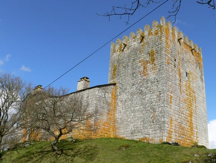 Museo Fortaleza San Paio de Narla, Spain
